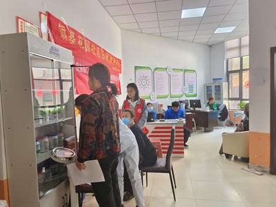 金水區(qū)未來(lái)路街道銀基花園社區(qū)健康義診進(jìn)網(wǎng)格活動(dòng) 營(yíng)養(yǎng)健康咨詢服務(wù)惠及居民